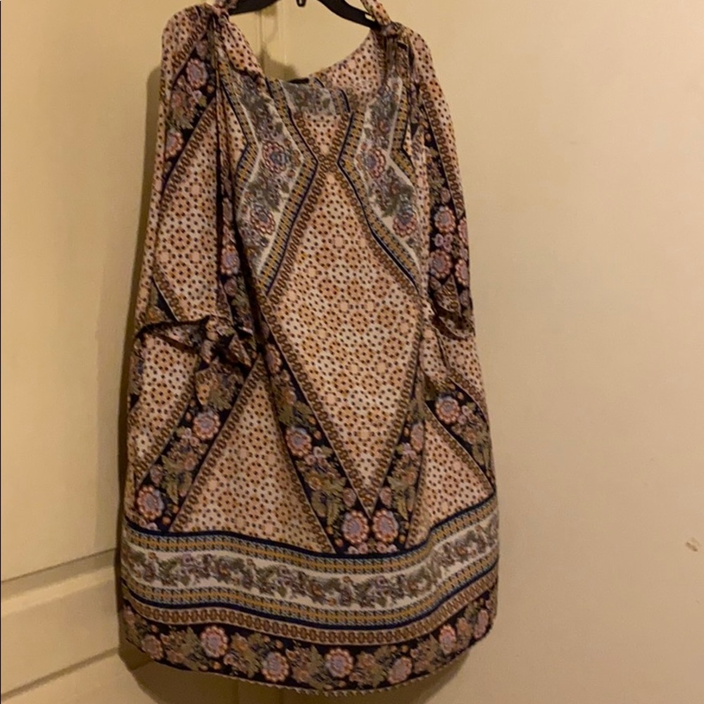 Perk-a-boo sleeve dress